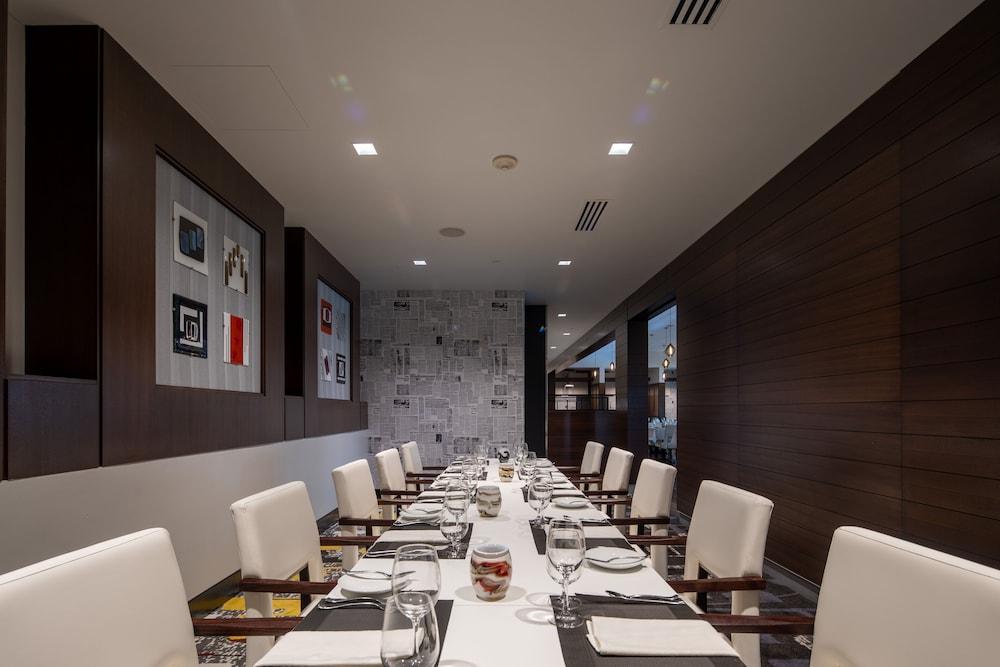 The Hotel At Kirkwood Center Cedar Rapids Ngoại thất bức ảnh