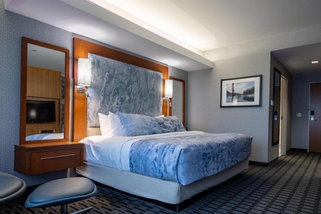 The Hotel At Kirkwood Center Cedar Rapids Ngoại thất bức ảnh