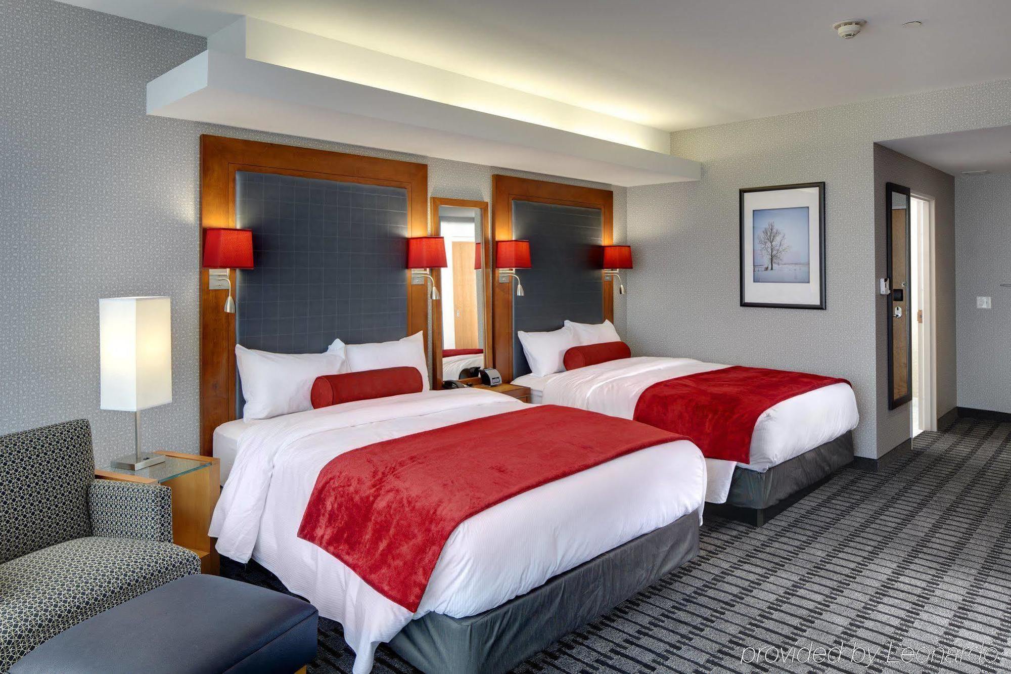 The Hotel At Kirkwood Center Cedar Rapids Phòng bức ảnh